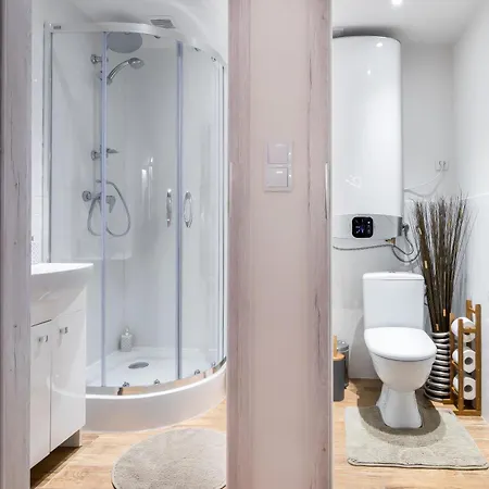 Cracow Location By Cozyplace كراكوفيا